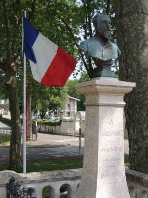 2017-05-27 Henre Labeyrie Denkmal