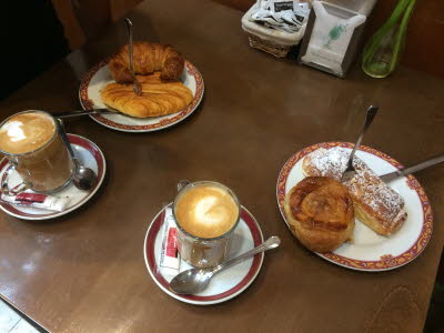 2017-05-30 gnstiges Frhstck in Pamplona